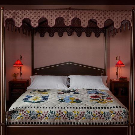 Ulysses, An Ash Hotel Baltimore Luaran gambar