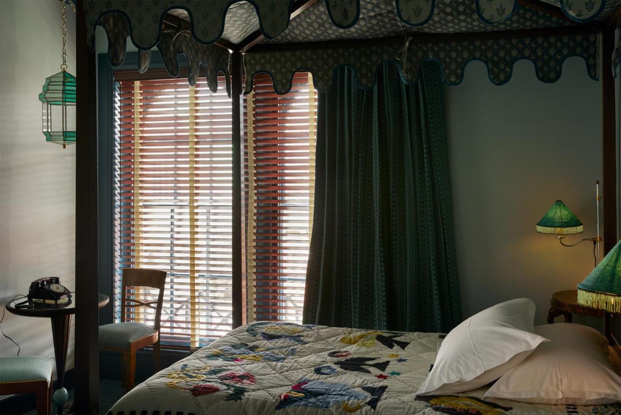 Ulysses, An Ash Hotel Baltimore Luaran gambar