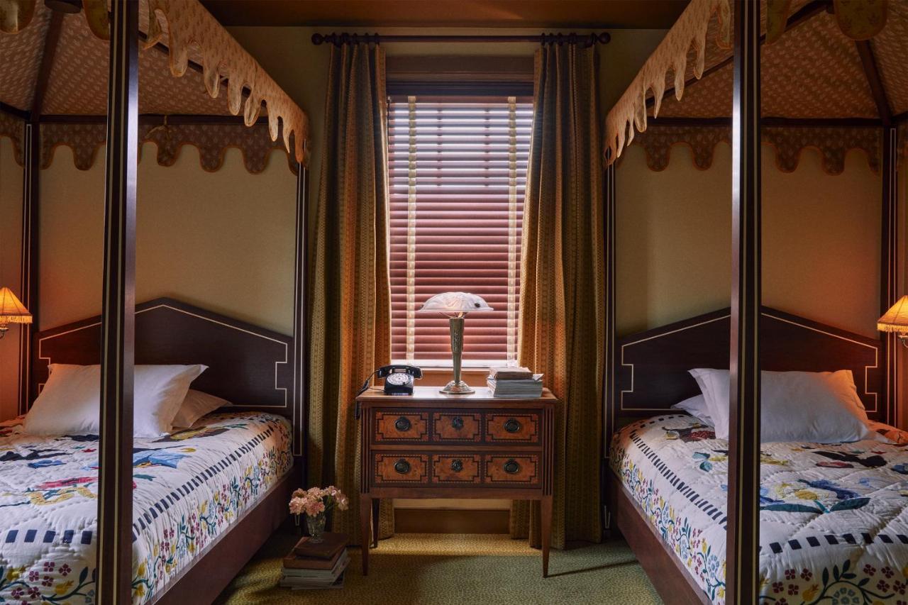 Ulysses, An Ash Hotel Baltimore Luaran gambar