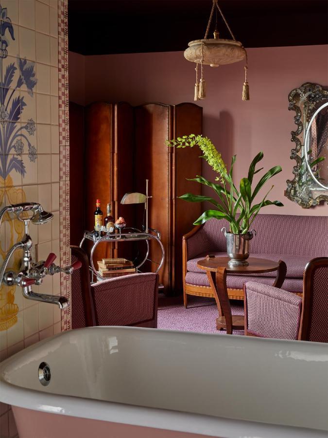 Ulysses, An Ash Hotel Baltimore Luaran gambar