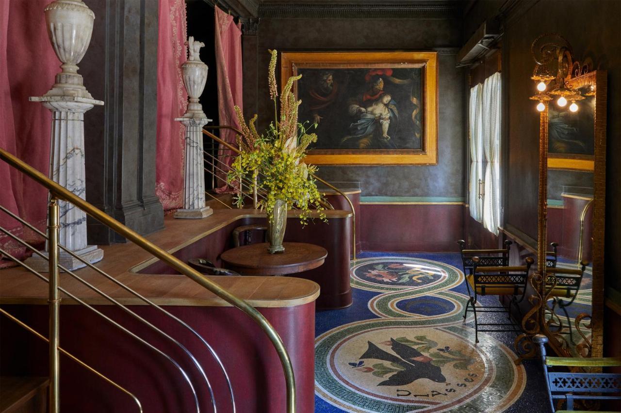 Ulysses, An Ash Hotel Baltimore Luaran gambar