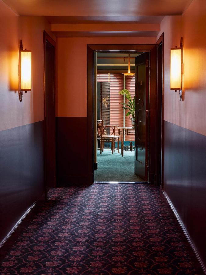 Ulysses, An Ash Hotel Baltimore Luaran gambar