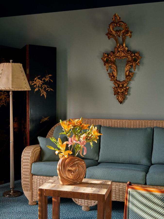 Ulysses, An Ash Hotel Baltimore Luaran gambar