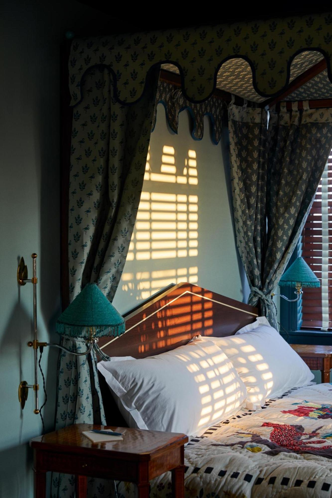 Ulysses, An Ash Hotel Baltimore Luaran gambar