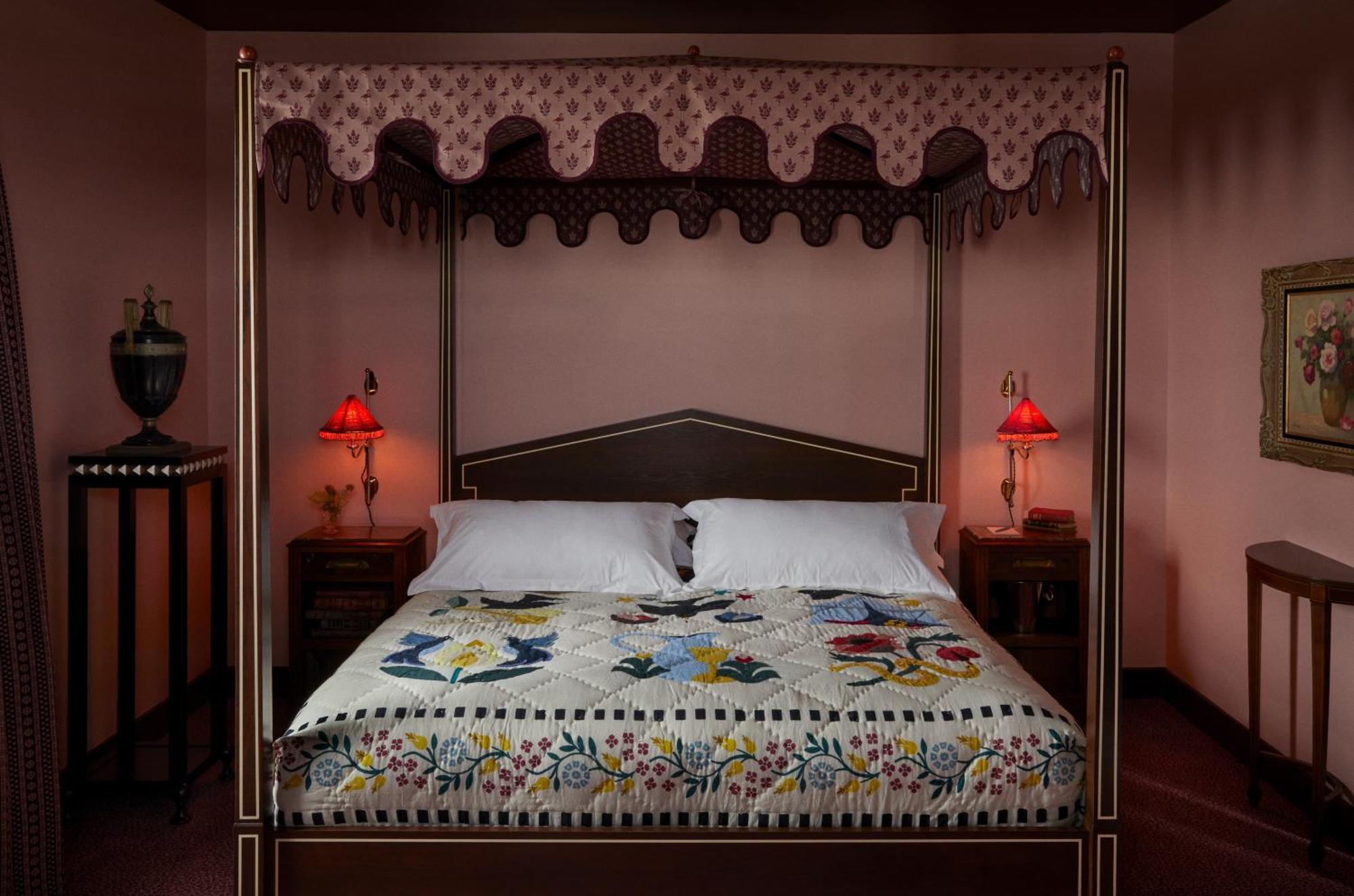 Ulysses, An Ash Hotel Baltimore Luaran gambar